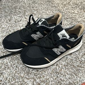 NWOT New Balance running shoe